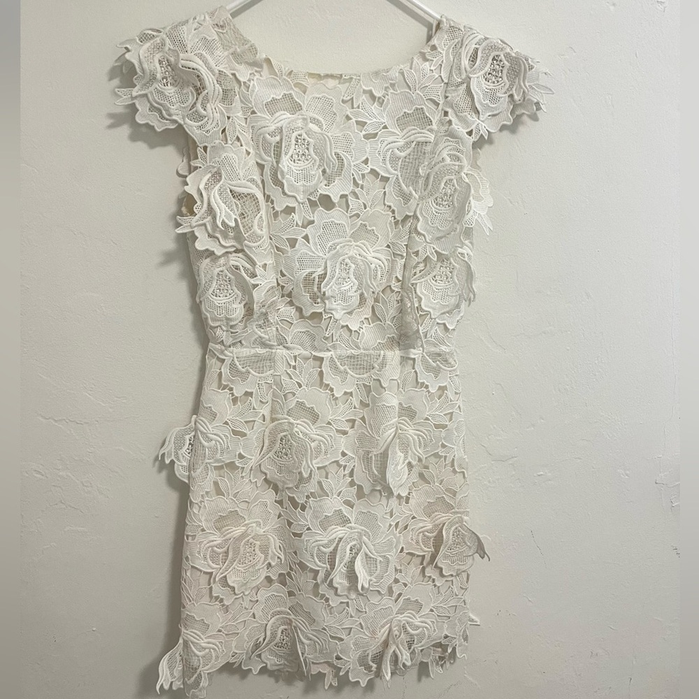 Endless Rose White Lace Floral Dress Size: XS. Condition: Good/Used
